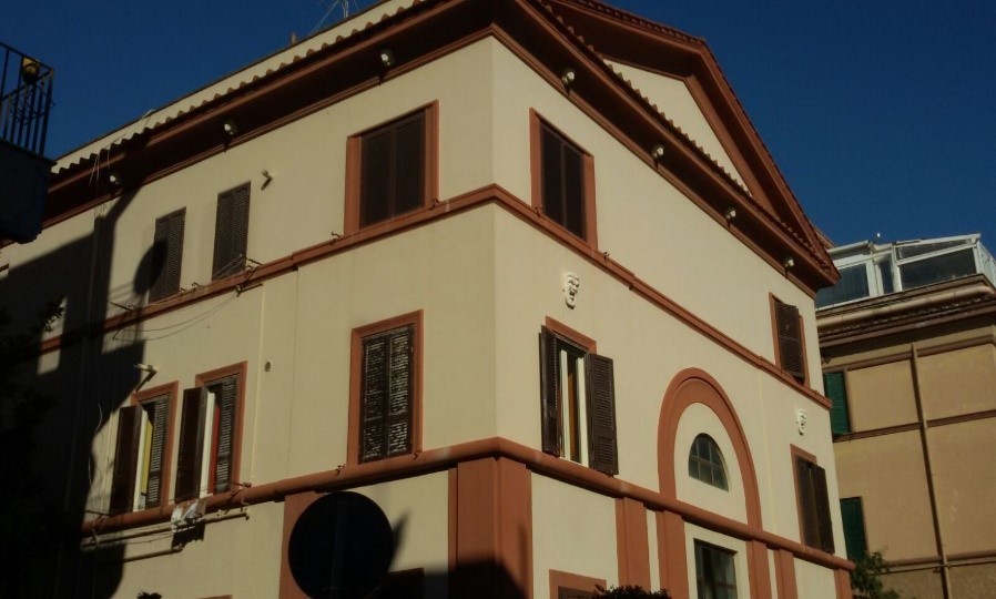 Via dei Lucilii, 13 